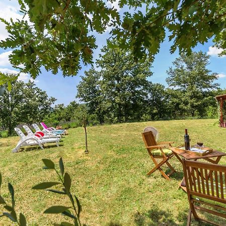 Vacation Home Latini Hum Eksteriør billede
