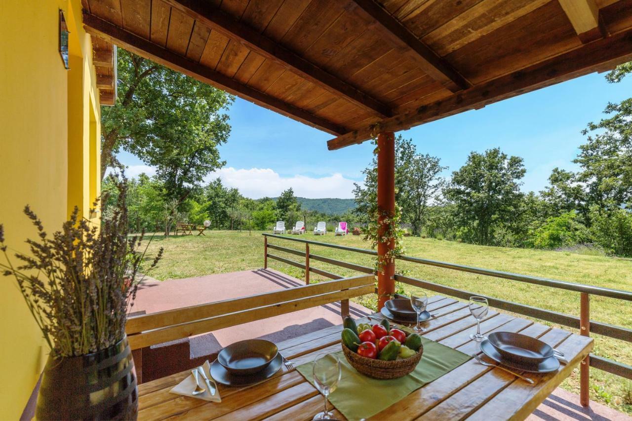 Vacation Home Latini Hum Eksteriør billede